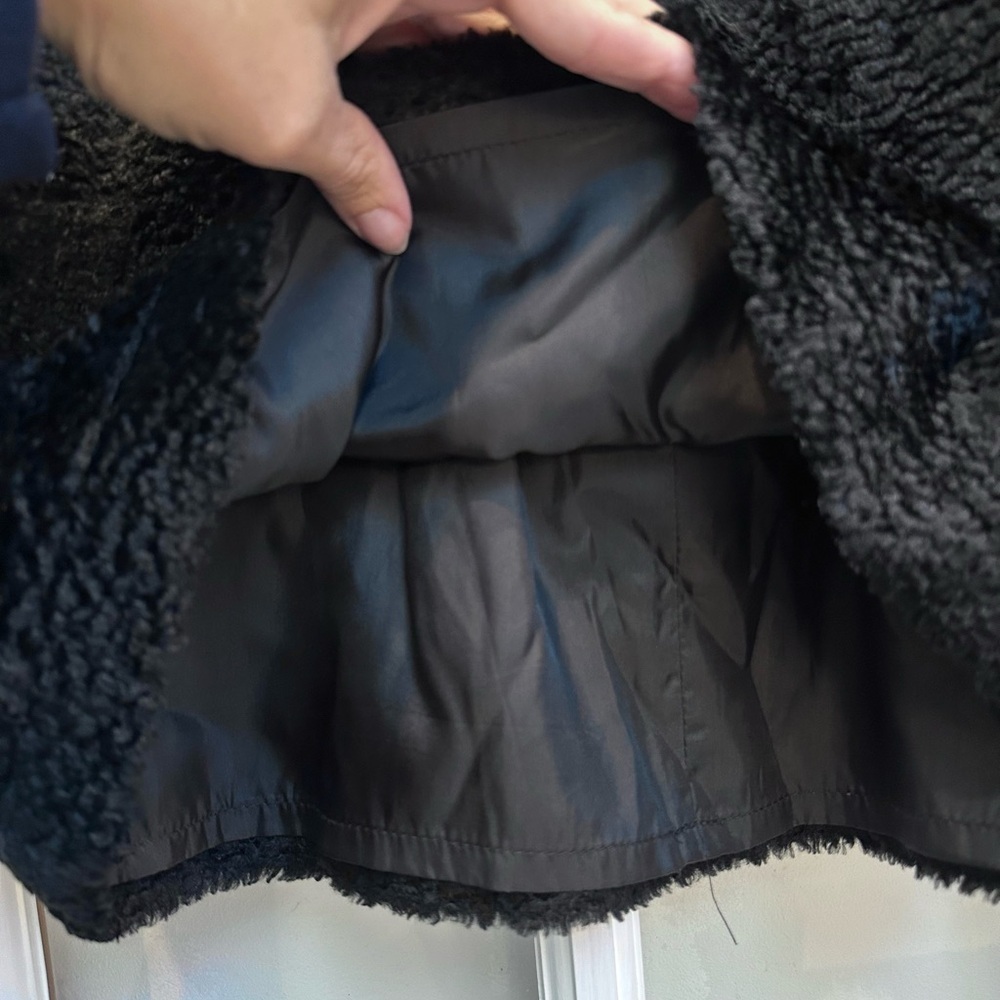 Vintage FENDI ROMA Designer Black Faux Fur Black Textured Mini Skirt Size US 32 - Picture 5 of 10